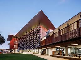 James Cook University (JCU)